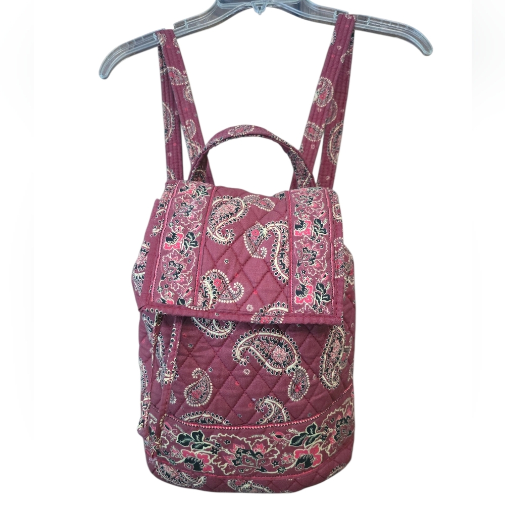 Elegant Paisley Quilted Backpack